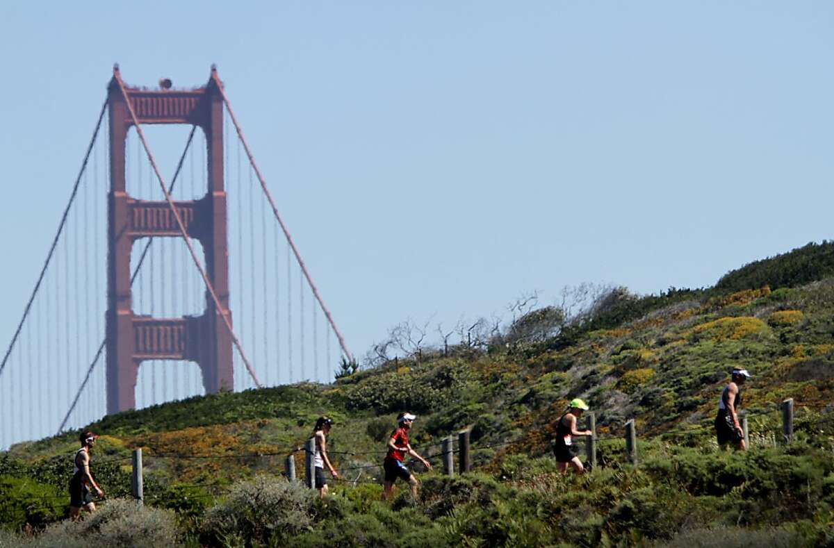 Escape From Alcatraz race draws 2,000 triathletes