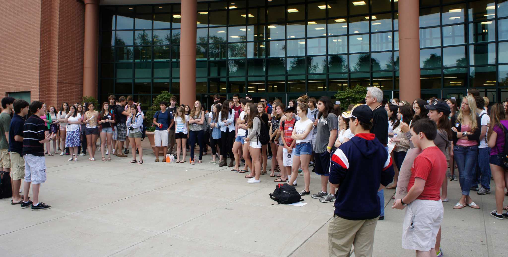 Staples students protest state's new teacherevaluation criteria