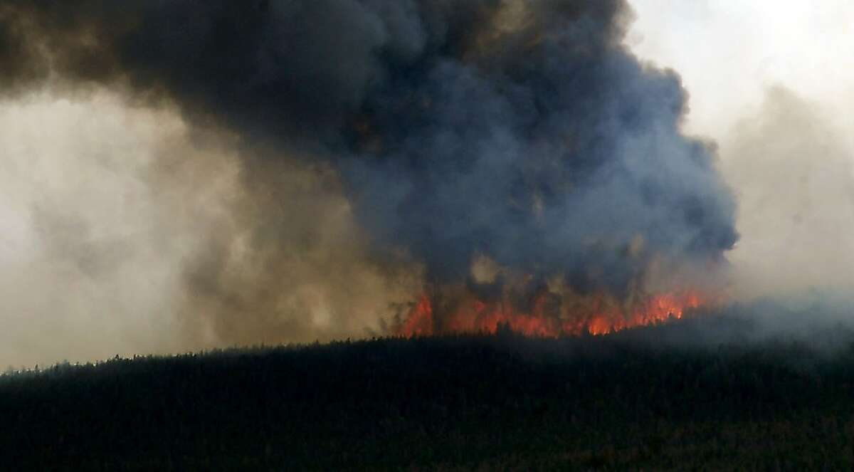 Wildfire smoke hits Denver as West blazes spread