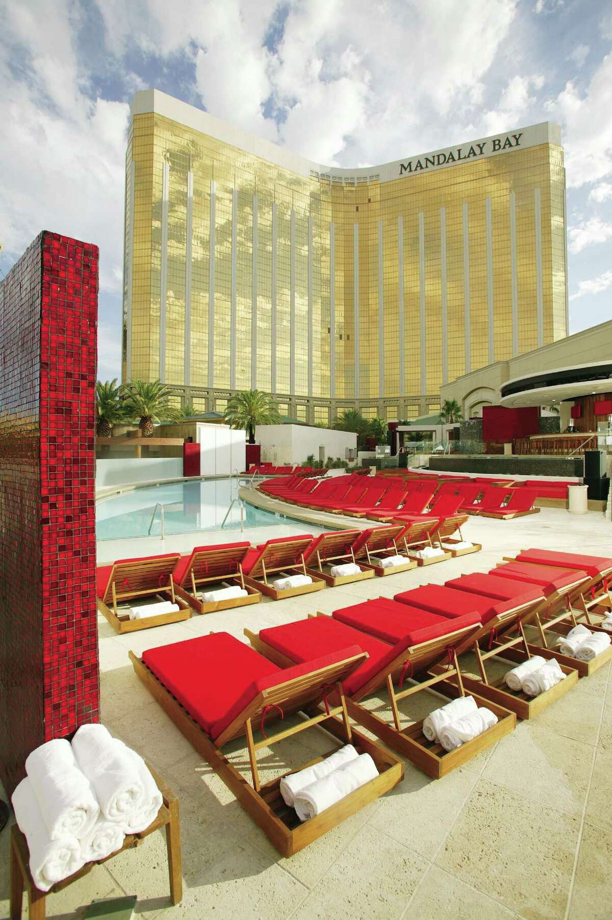 Top 10 Urban hotel pools