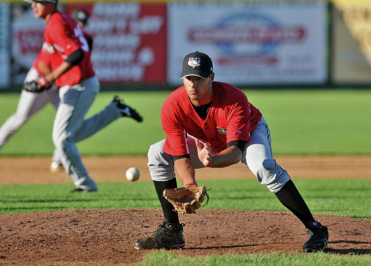 ValleyCats get ready to play ball