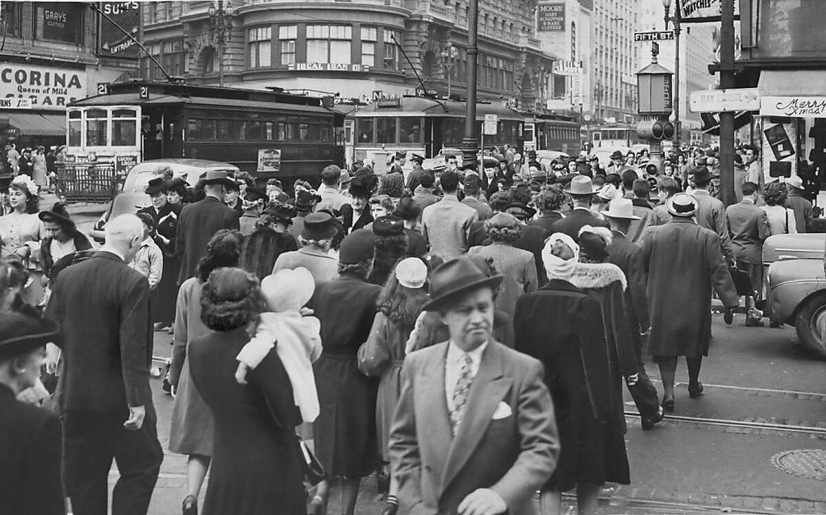 Photo ran 11/30/1947 Busy traffic at Fifth and Market Street November 1947 (3:30 p.m.). Photo was taken: 11/28/1947.