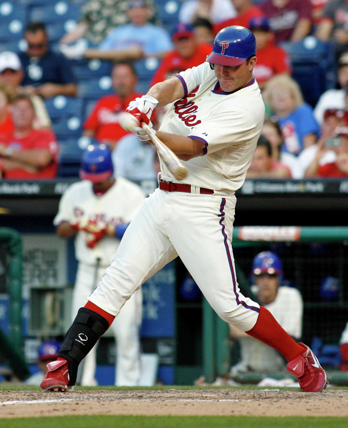 Philadelphia Phillies' Jim Thome hits the game-winning home run against the Tampa Bay Rays in the ninth inning of an interleague baseball game Saturday, June 23, 2012, in Philadelphia. Phillies won 7-6. (AP Photo/H. Rumph Jr)