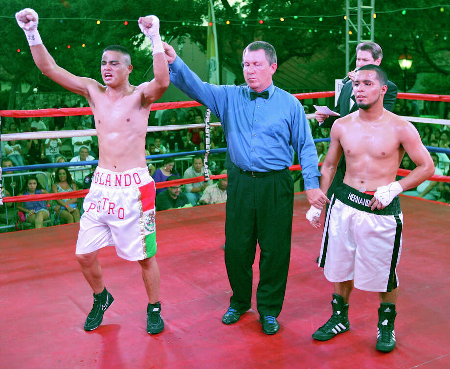 Boxing at La Villita San Antonio ExpressNews