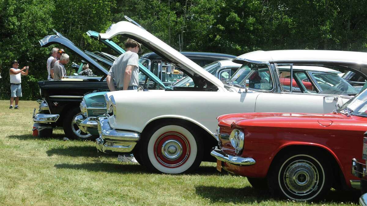 Photos: Car show in Latham