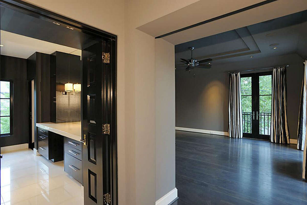 Tanglewood home for sale at 718 Tanglewood Road