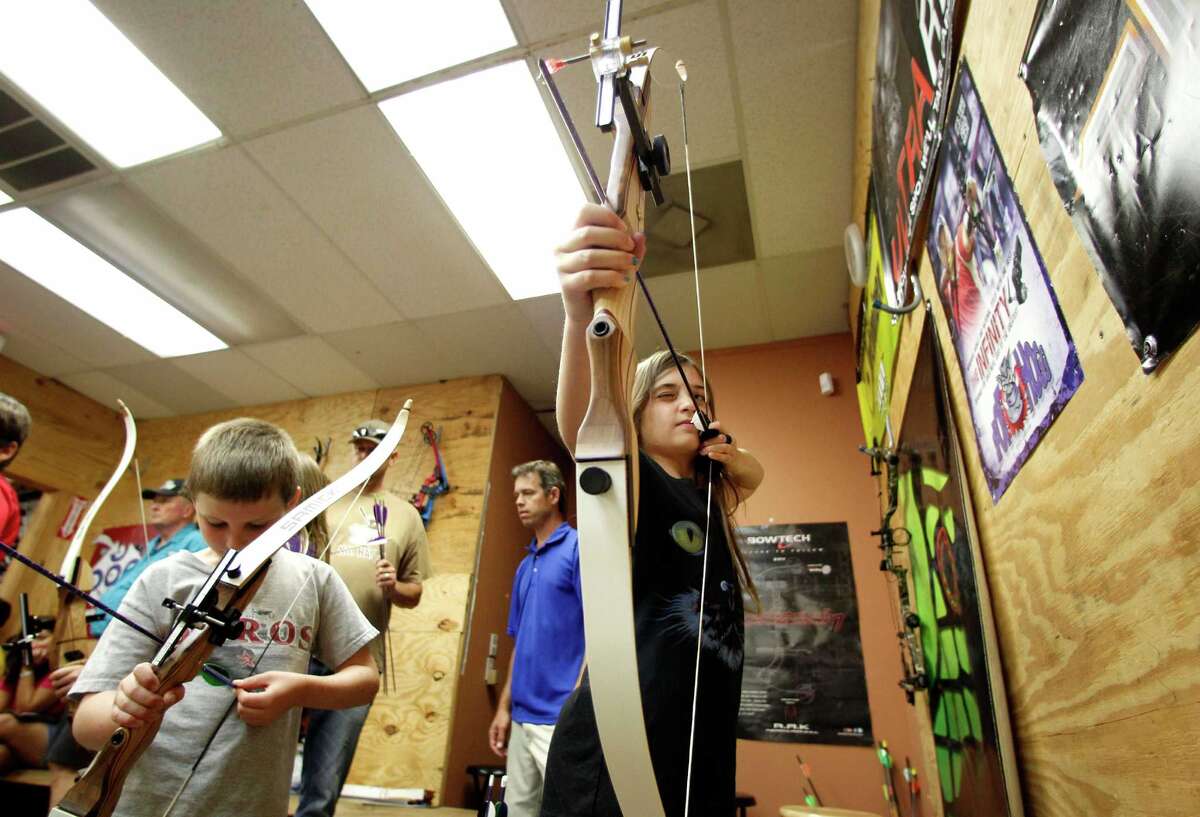 'Hunger Games' archery inspires young Texans