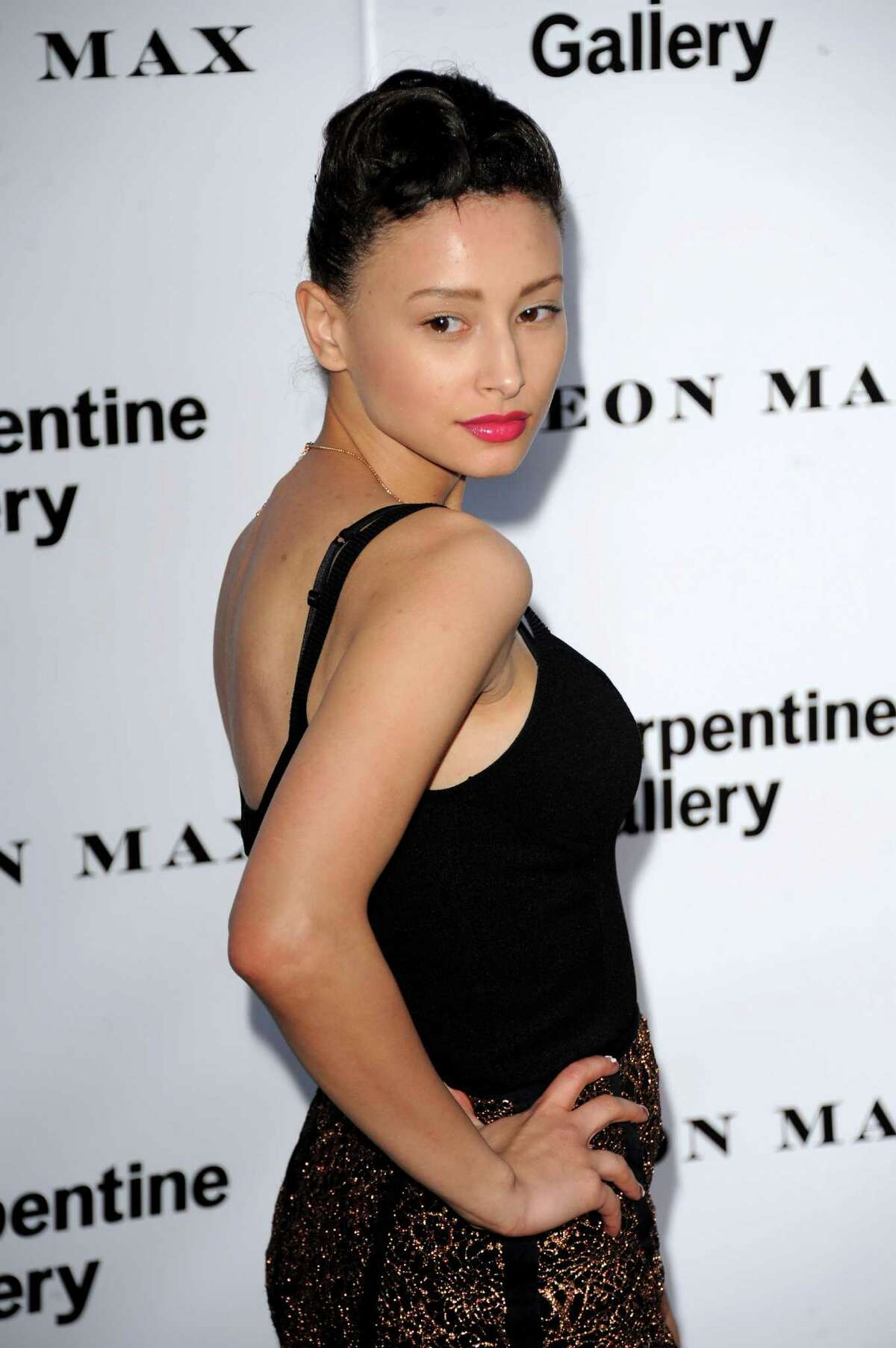 Leah Weller attends the Serpentine Gallery Summer Party at The Serpentine Gallery on June 26, 2012 in London, England.