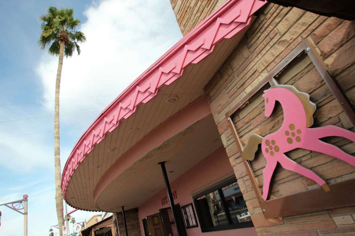 Vintage Arizona lives in modern Scottsdale