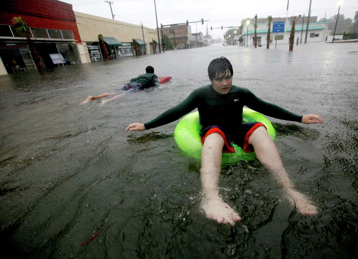 Debby floods neighborhoods in northern Fla.