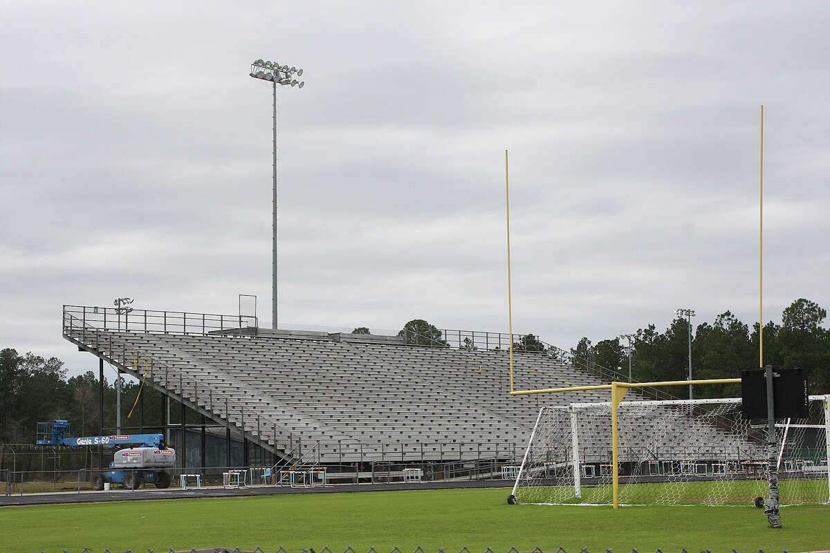 Bond work goes forward in Nederland, Jasper and ISDs