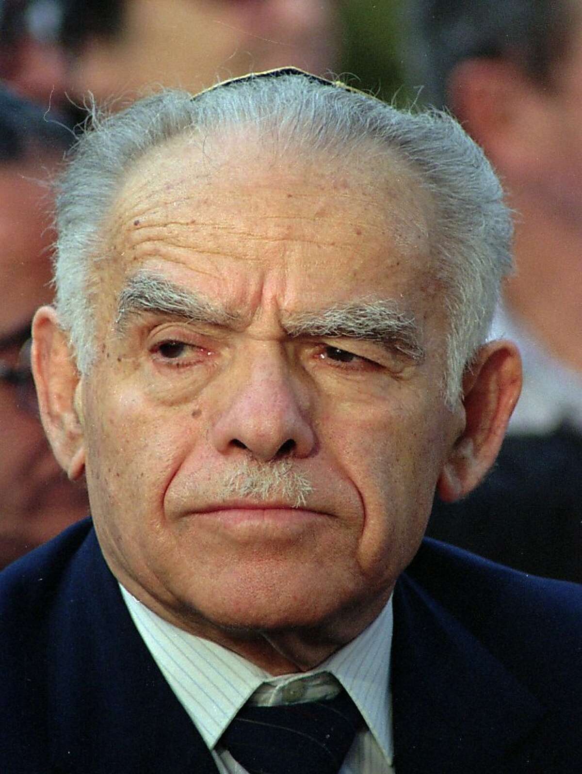 Yitzhak Shamir, former Israeli prime minister, dies