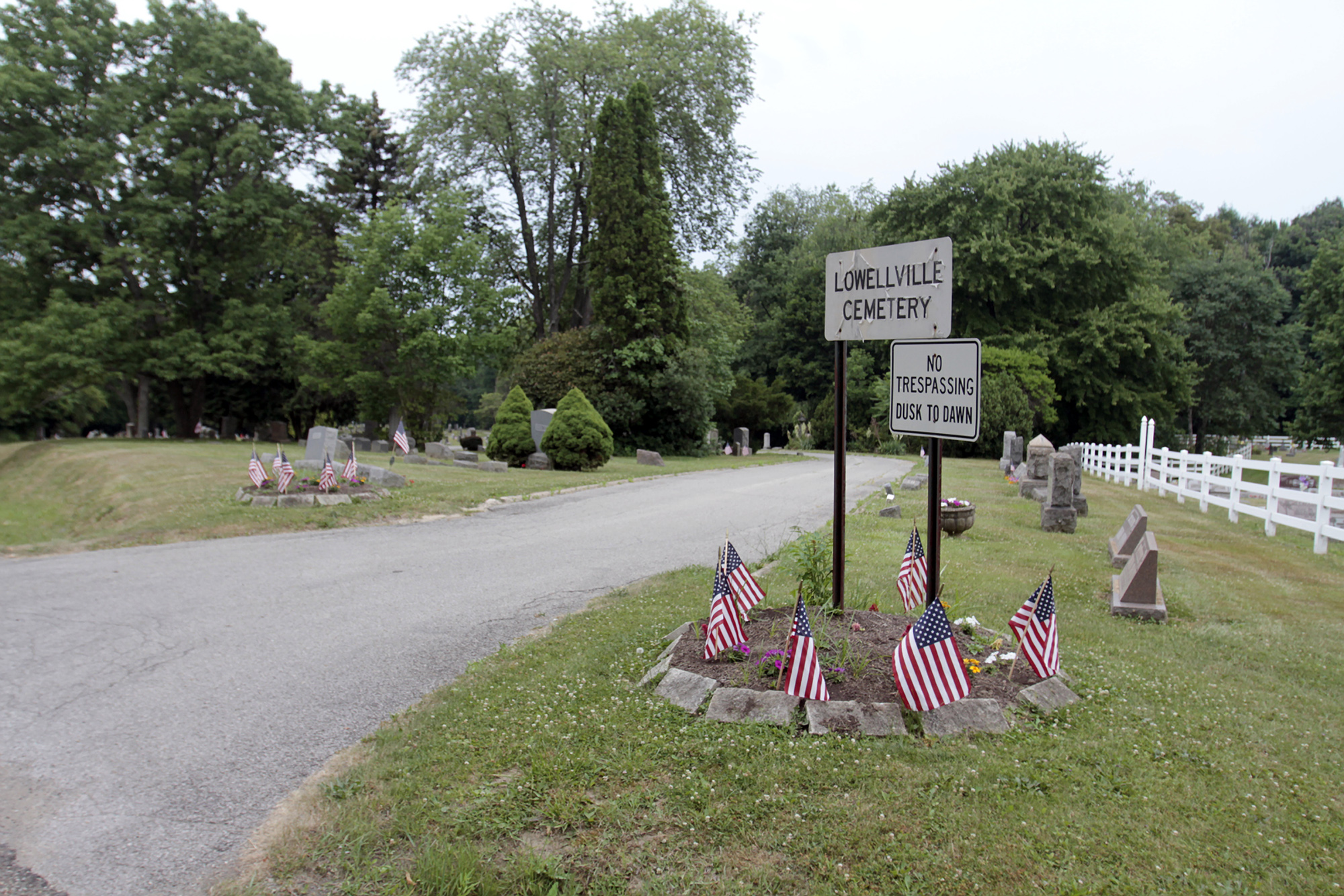 Ohio Gas under graveyards raises moral, money concerns