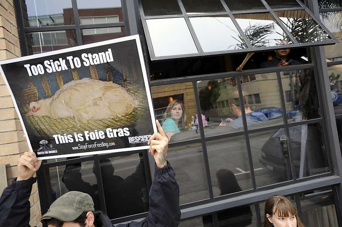 California foie gras ban struck down by judge, delighting chefs