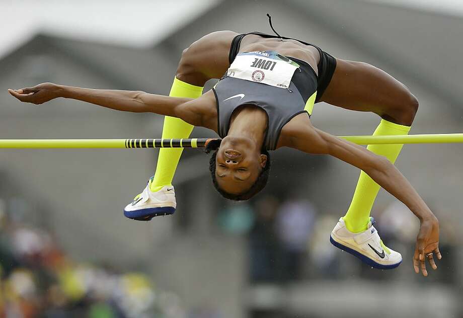 High jump перевод. Самый длинный прыжок. Русские спортсмены по прыжкам в длину. Прыжок в поперечном. Martinez прыжки в длину.