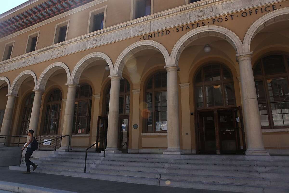 Berkeley residents fight for post office