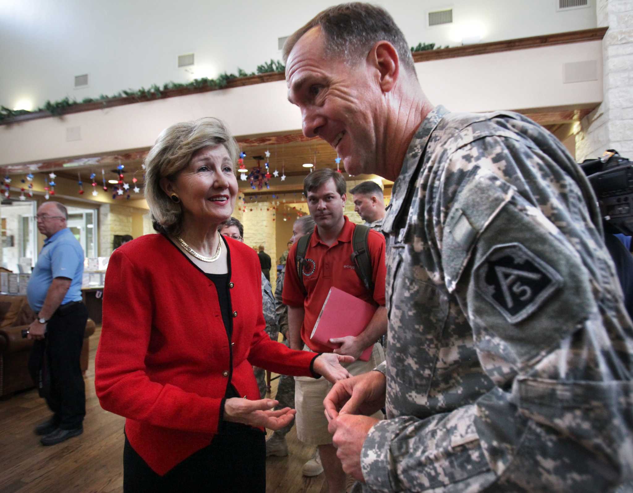 Hutchison backs scandal hearings