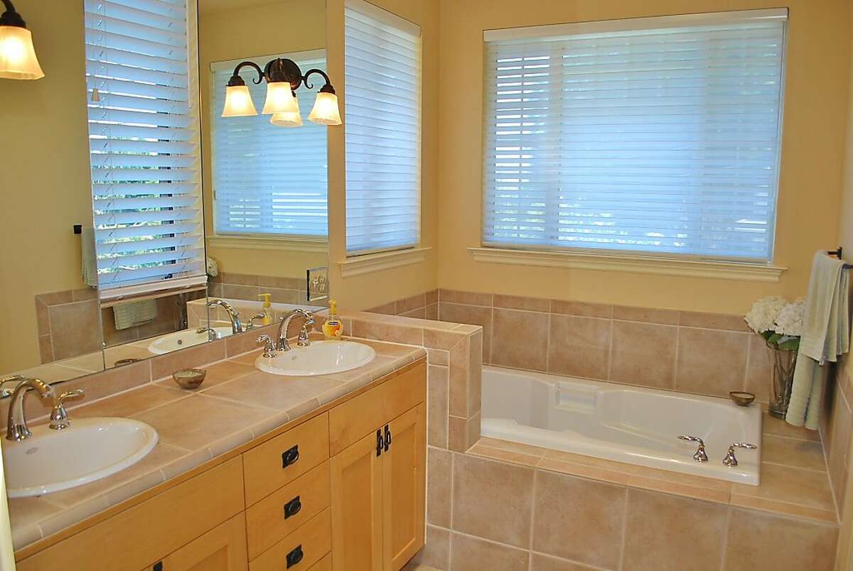 Mill Valley home has room