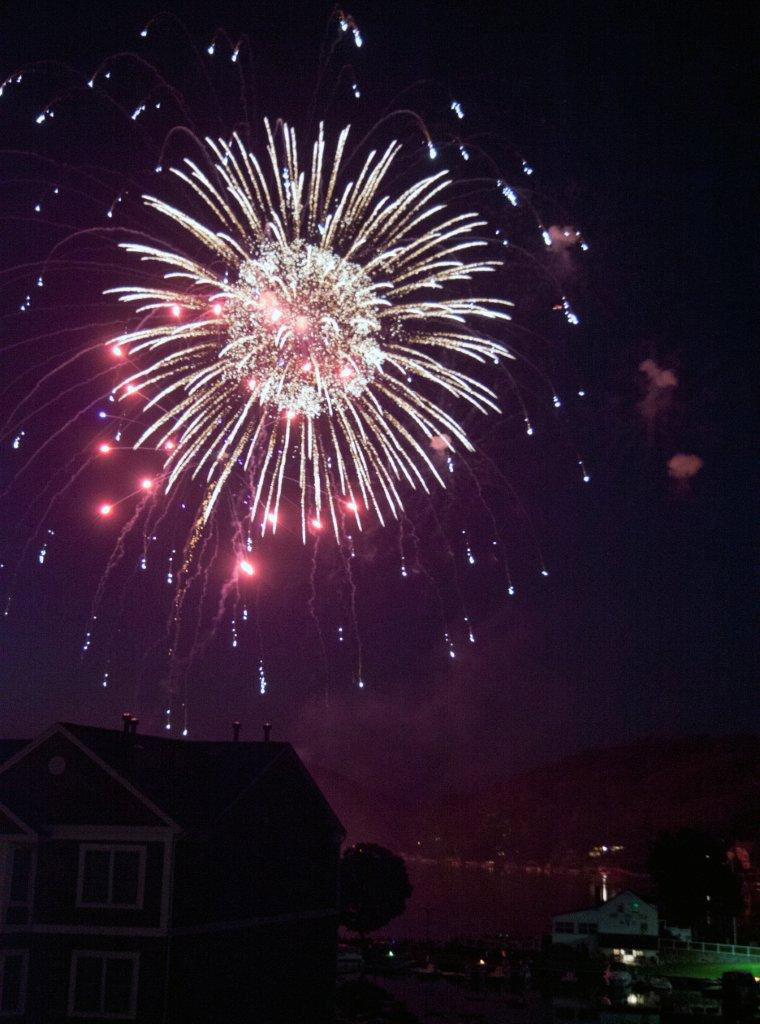 Candlewood Lake fireworks show NewsTimes