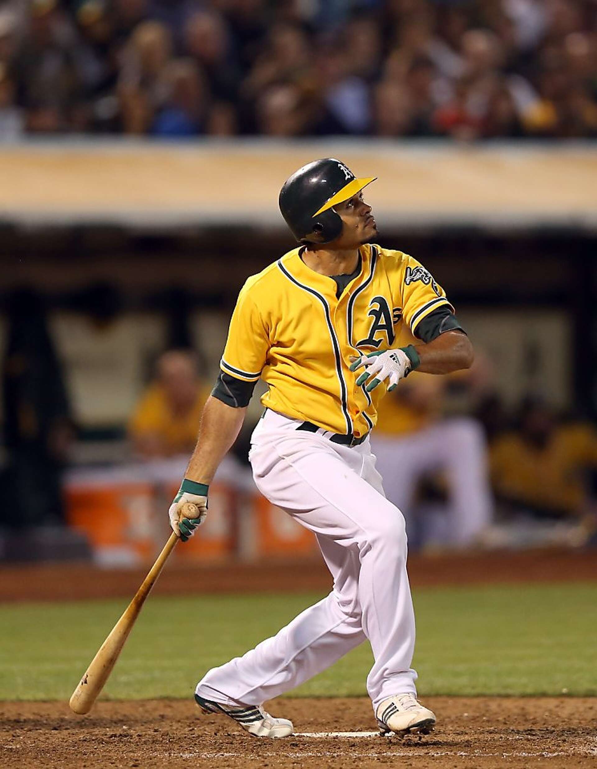 Ex-Red Sox Moss, Crisp help A's beat Boston 3-2