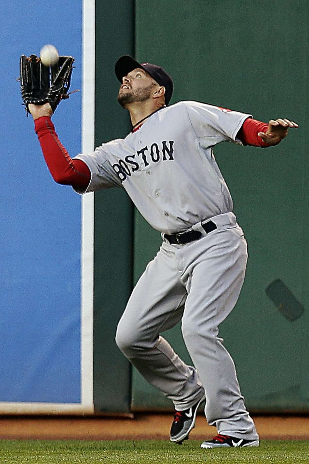 Ex-Red Sox Moss, Crisp help A's beat Boston 3-2