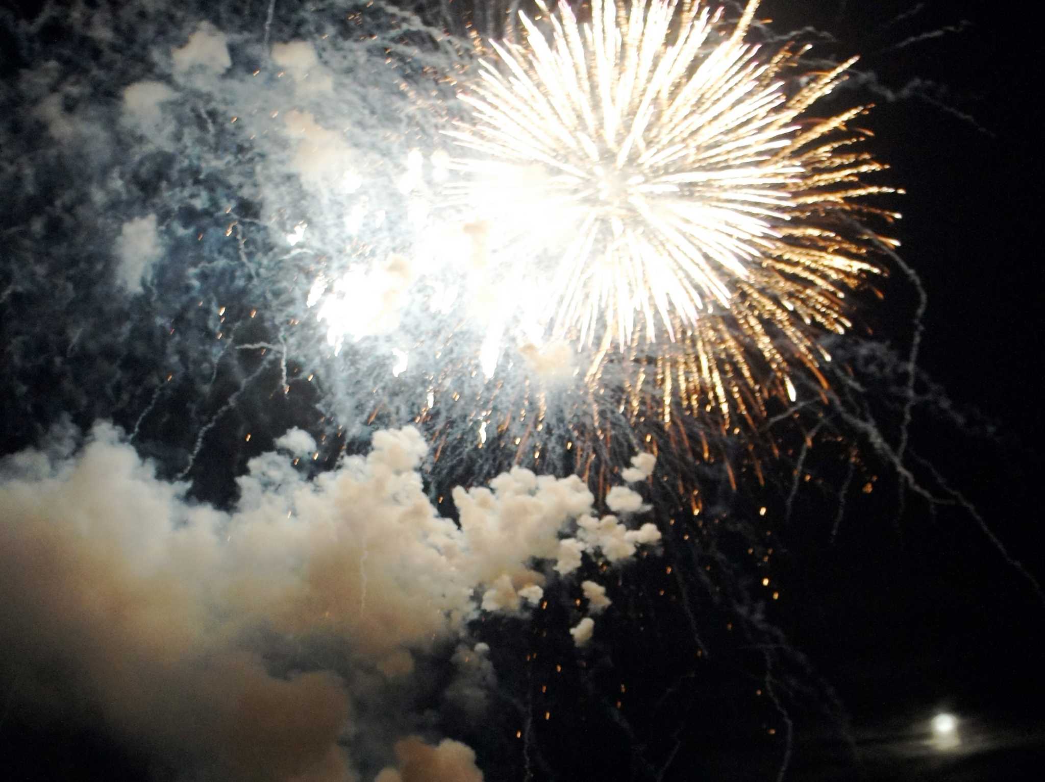 Sky high Westport fireworks thrill huge 4th holiday crowd