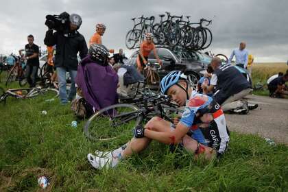 Tour De France Bloody Crash Mars Sixth Stage Houstonchronicle Com