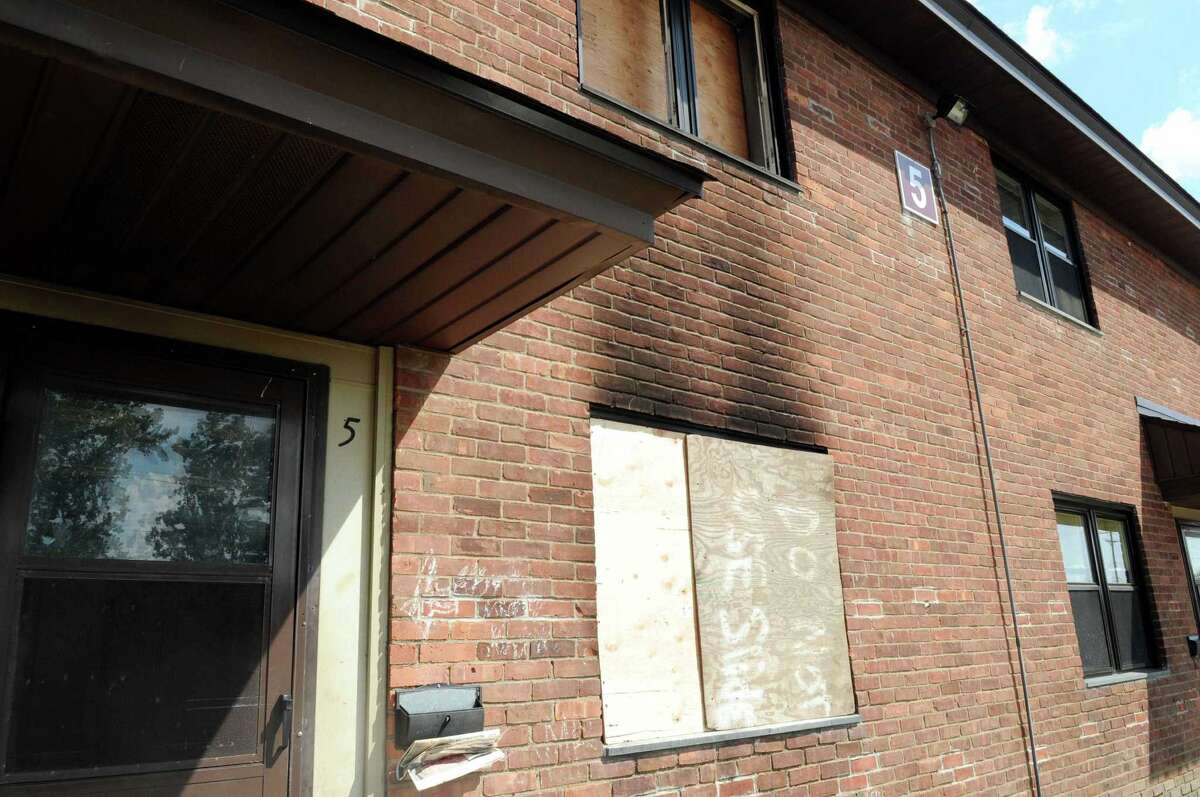 Woman rescues baby from Troy apartment fire