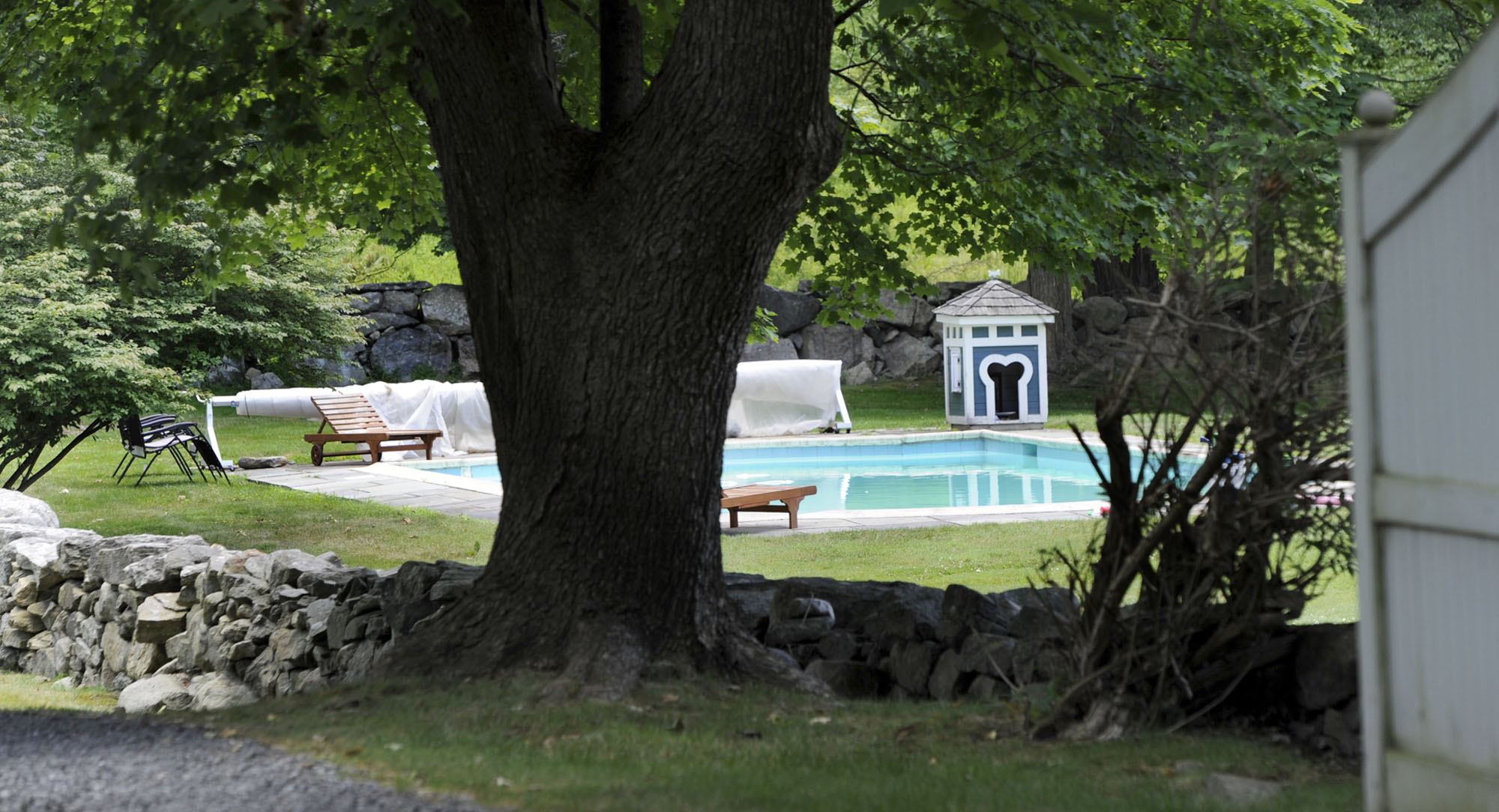 Body found in Ridgefield pool