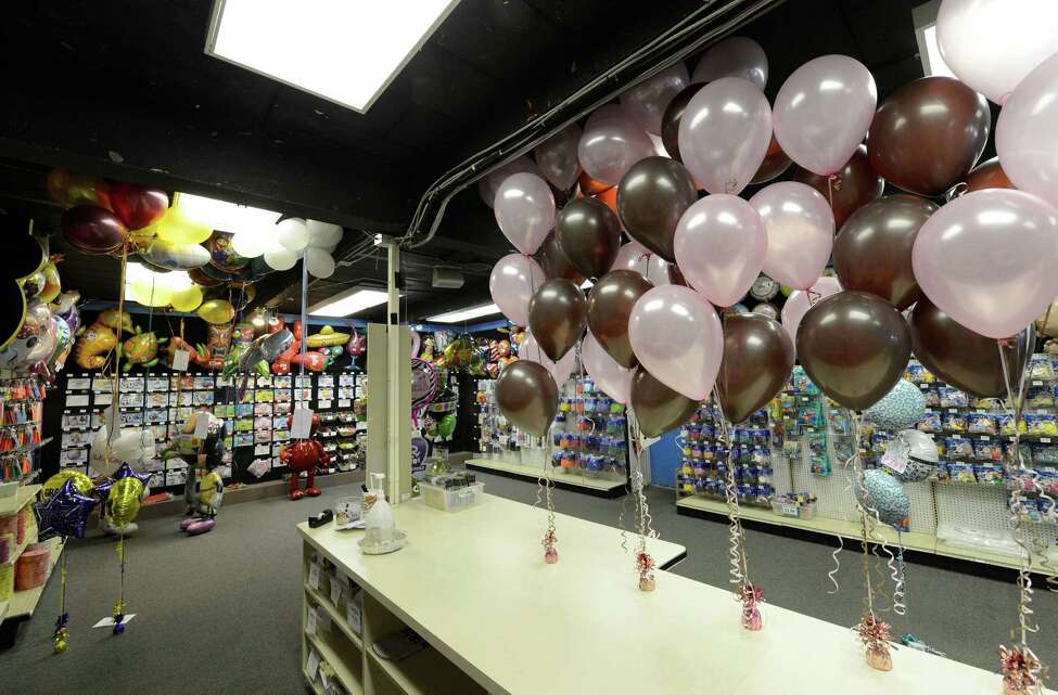 helium balloons warehouse