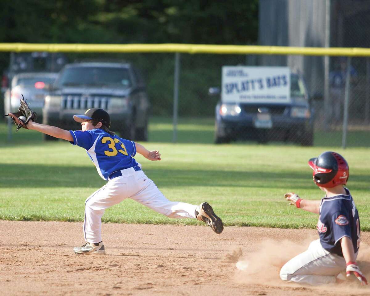 Danbury 10s advance to Cal Ripken state title game