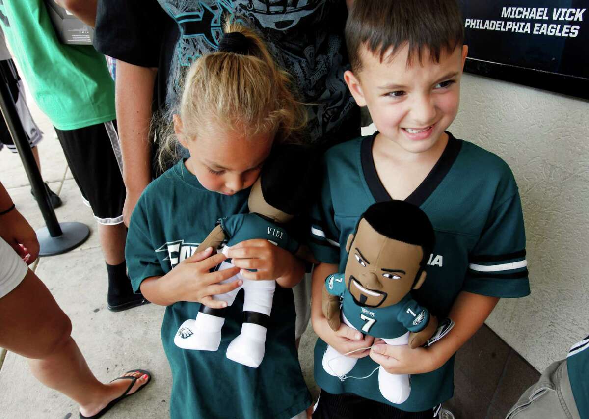 Michael Vick - Philadelphia Eagles Quarterback Kids T-Shirt by