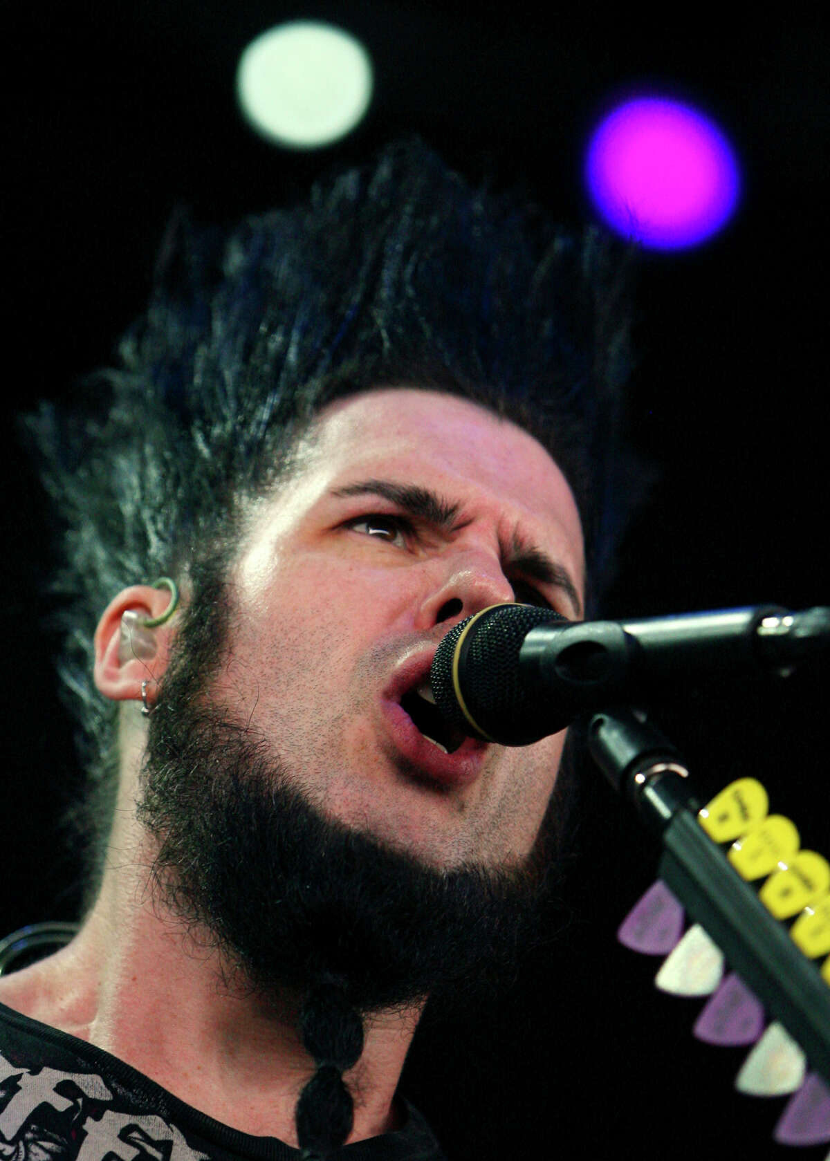 FOR METRO - Static-X's Wayne Static performs with the band during the Ozzfest 2007 Saturday Aug. 4, 2007 at the Verizon Wireless Amphitheater in Selma Tx. (PHOTO BY EDWARD A. ORNELAS)