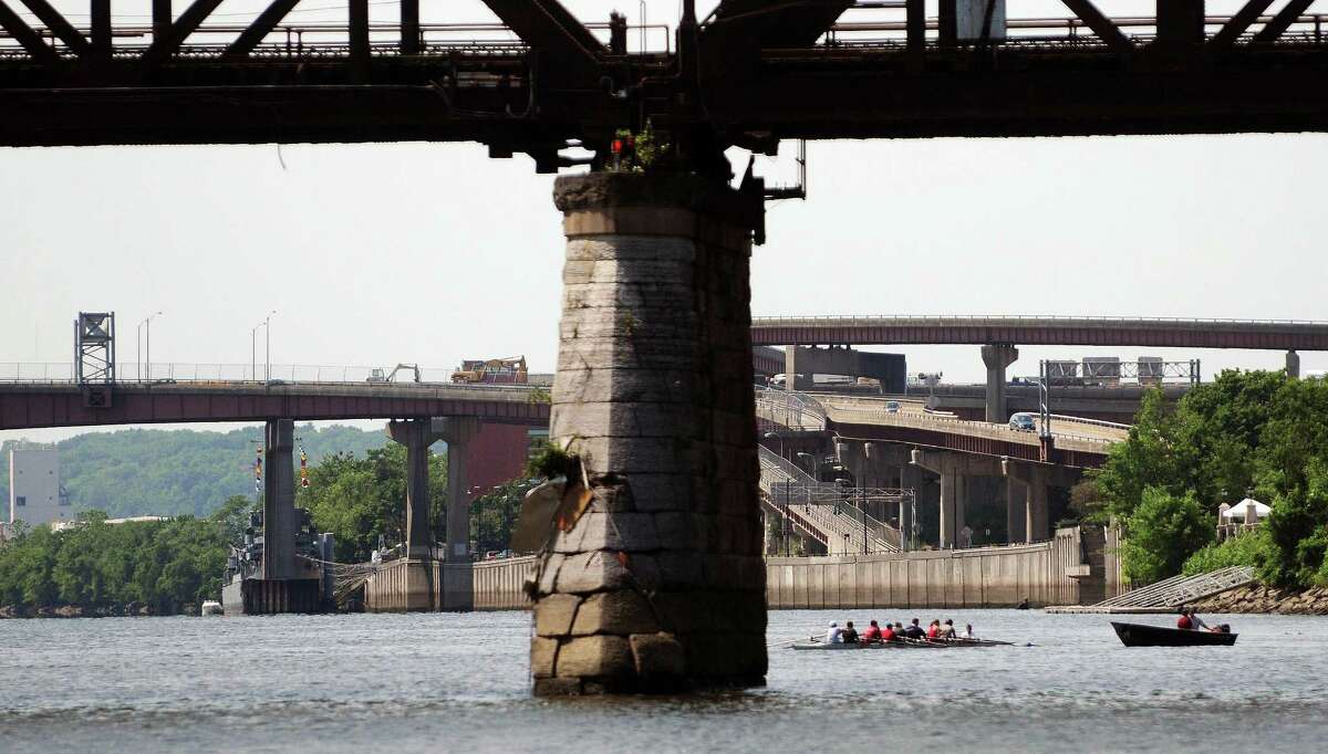 Shaker Rowing Rowing on the river