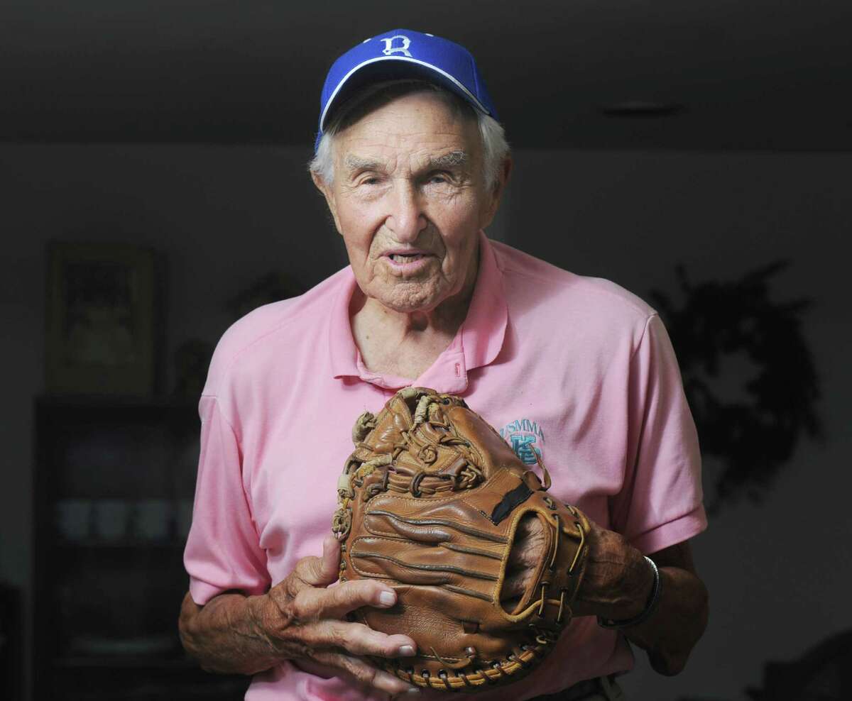 Mike Sandlock, Oldest Living Brooklyn Dodger, Reminisces - The New York  Times