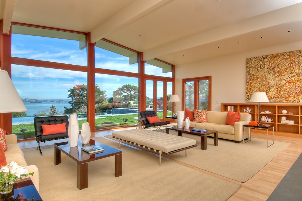 Tiburon Contemporary Emphasizes Indoor-outdoor Feel