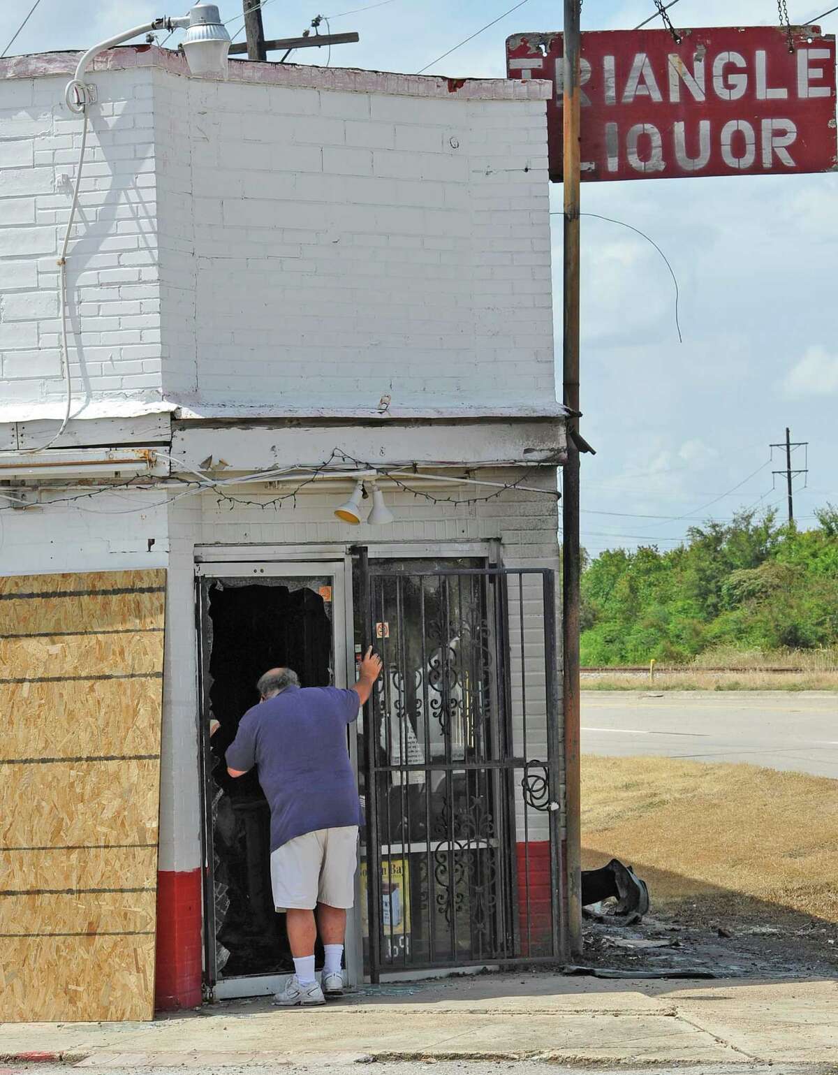 Concern grows for those living near a pipeline following fire