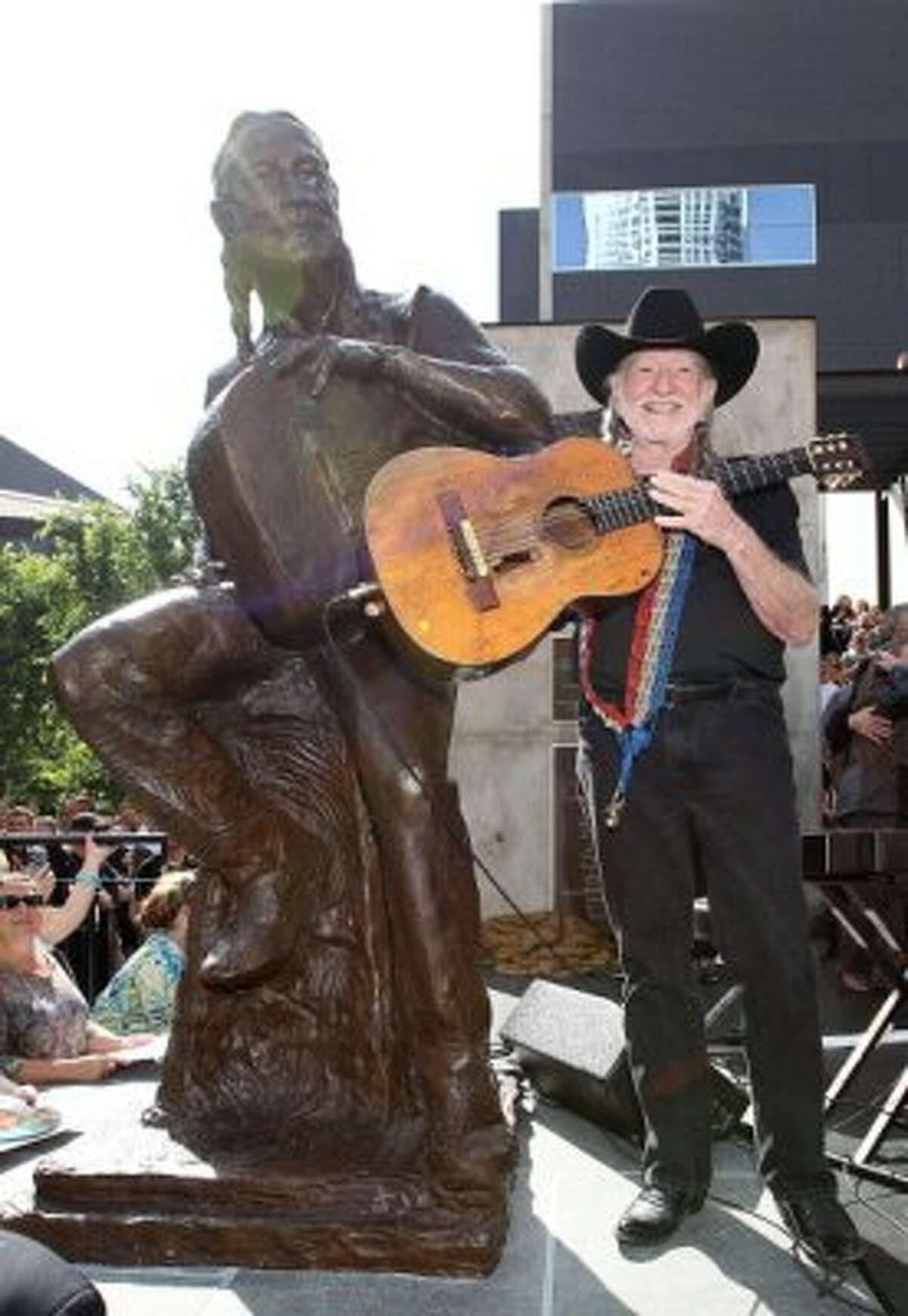 Willie Nelson Band's Tour Bus For Sale On Craigslist