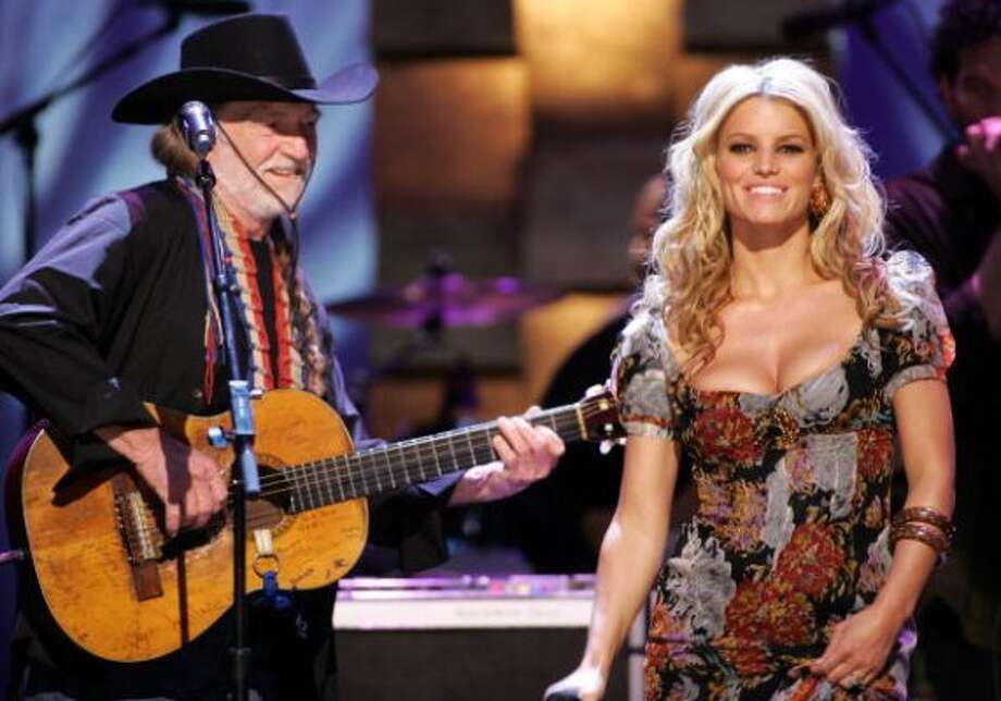 Willie Nelson Band's tour bus for sale on Craigslist - San ...