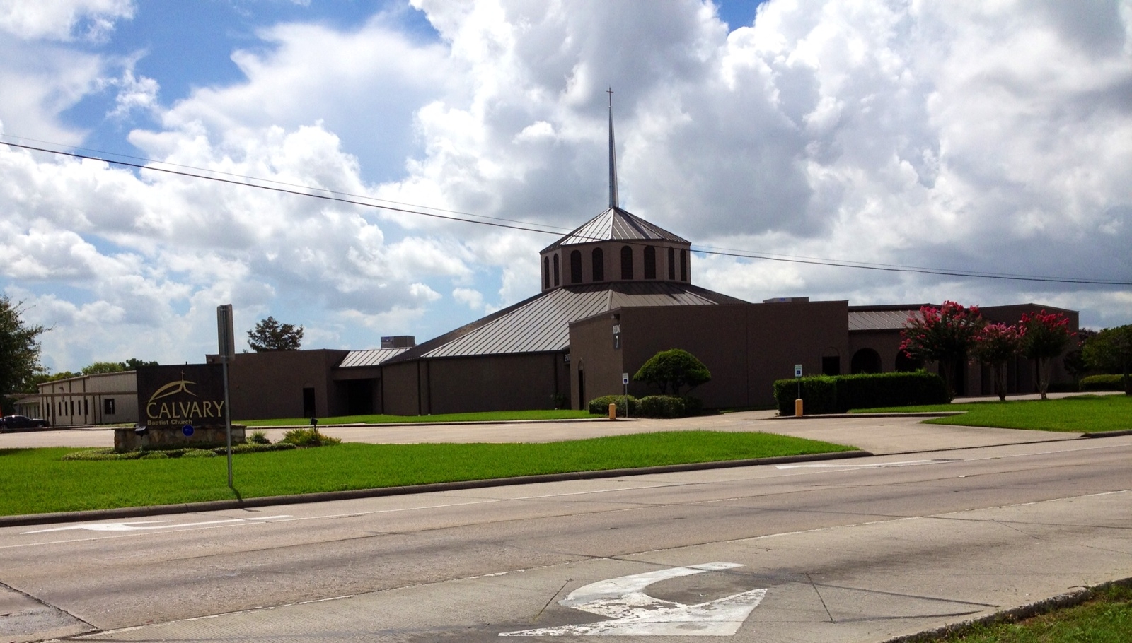 Calvary Baptist Church in talks to buy Tuscany Park