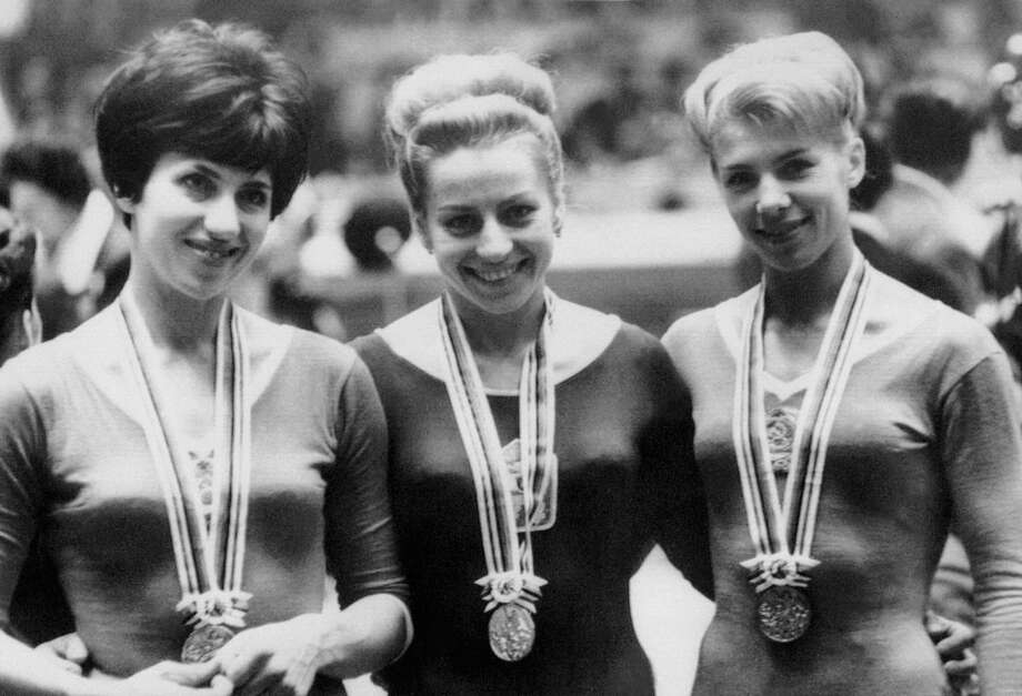 Top 20 Most Memorable Olympic Moments Sfgate 6434