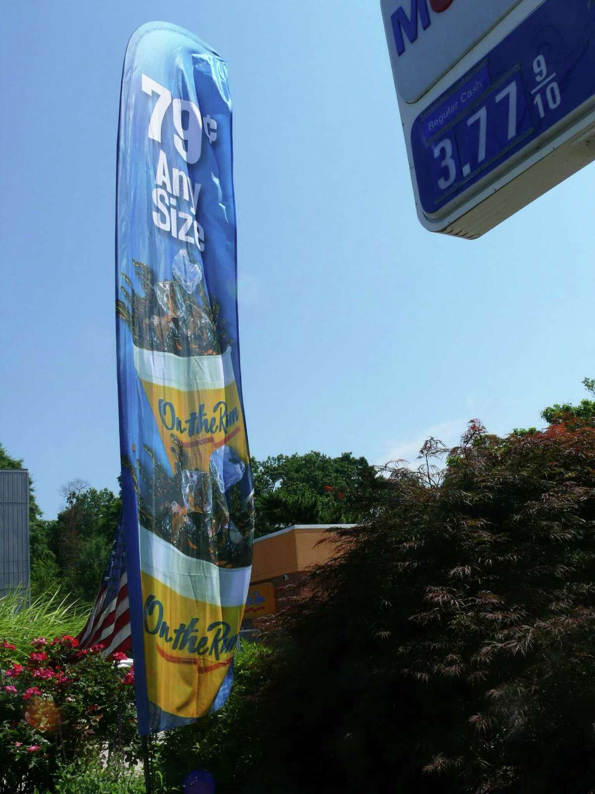 Fairfield cracks down on illegal signs, including 'The Hoff'