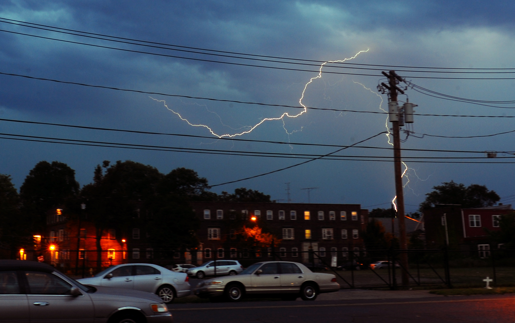 Storm knocks out power to thousands
