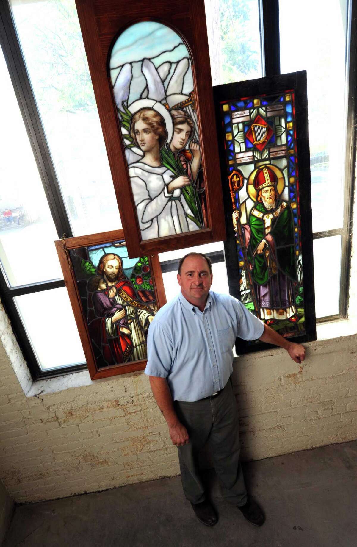 Work in stained glass offers view to other faiths