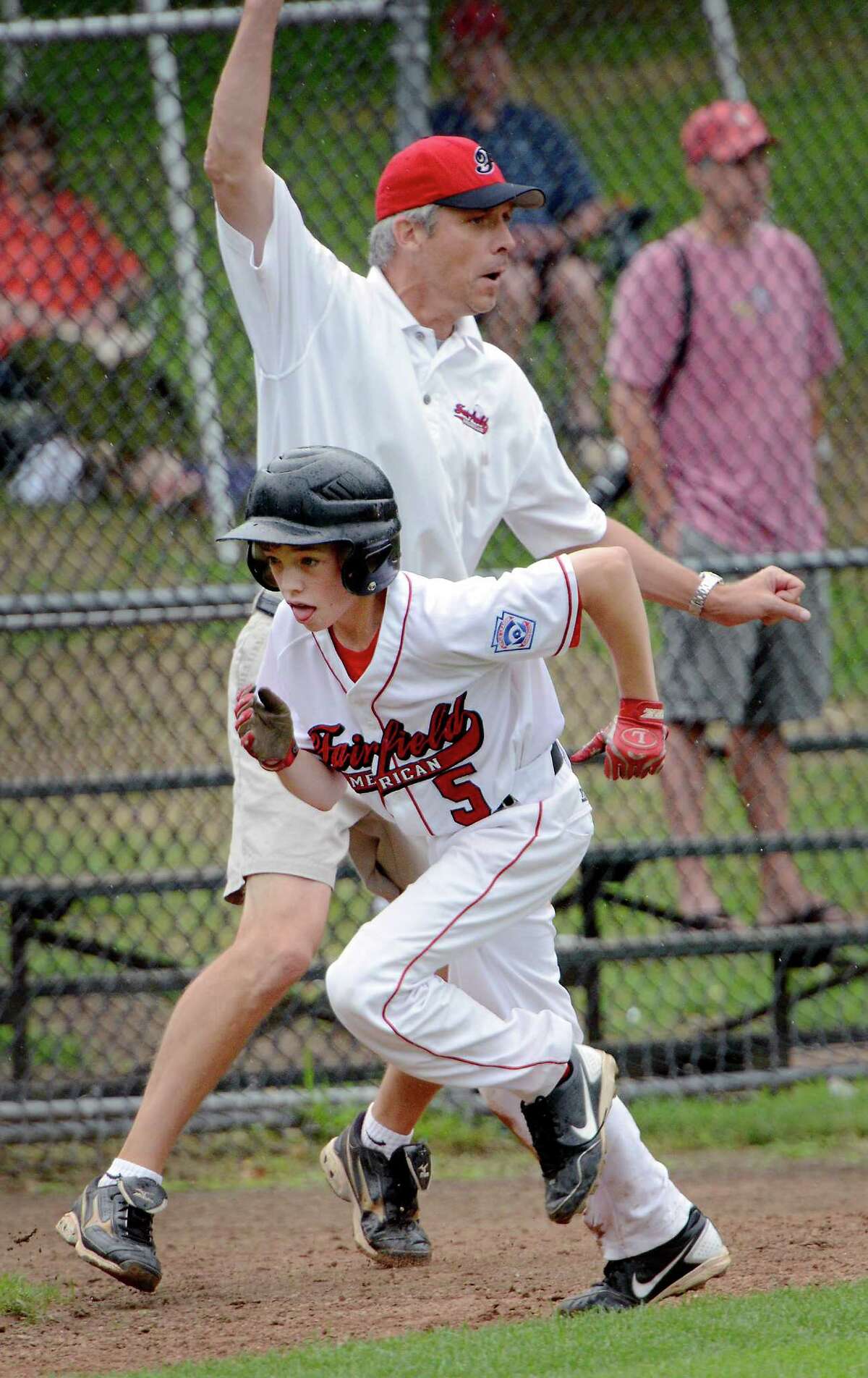 Fairfield American off to good start in state championship series