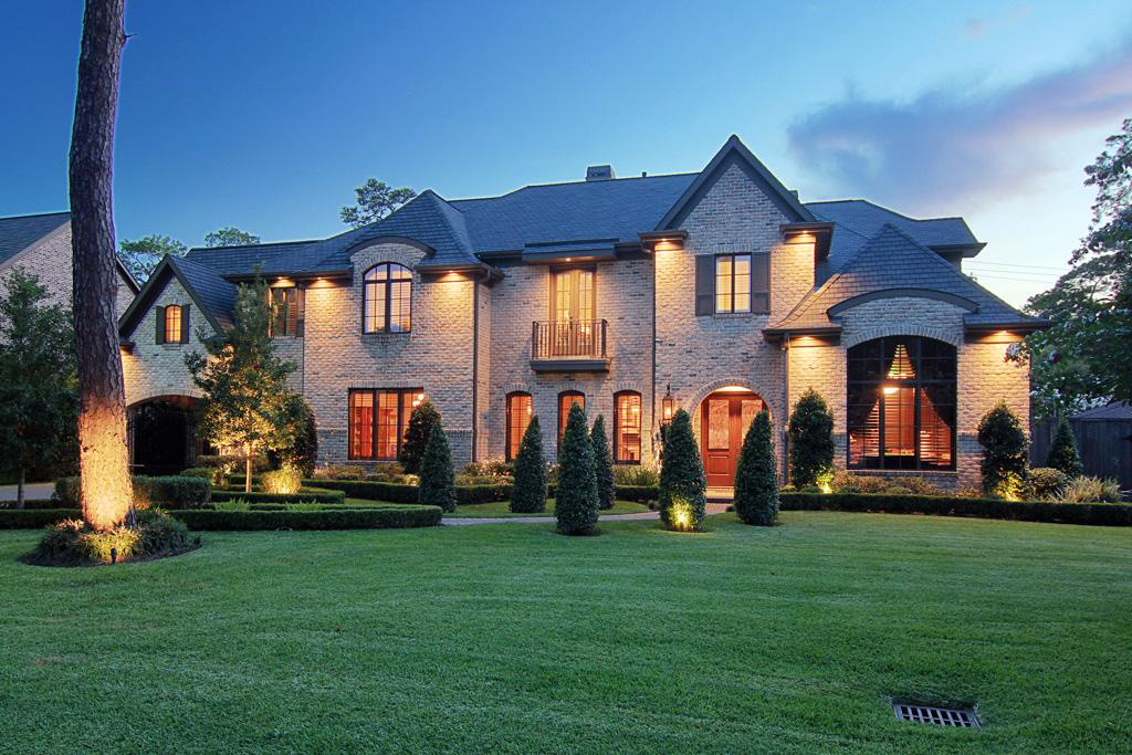 Luxury home for sale in Riedel Estates for 2.45 million