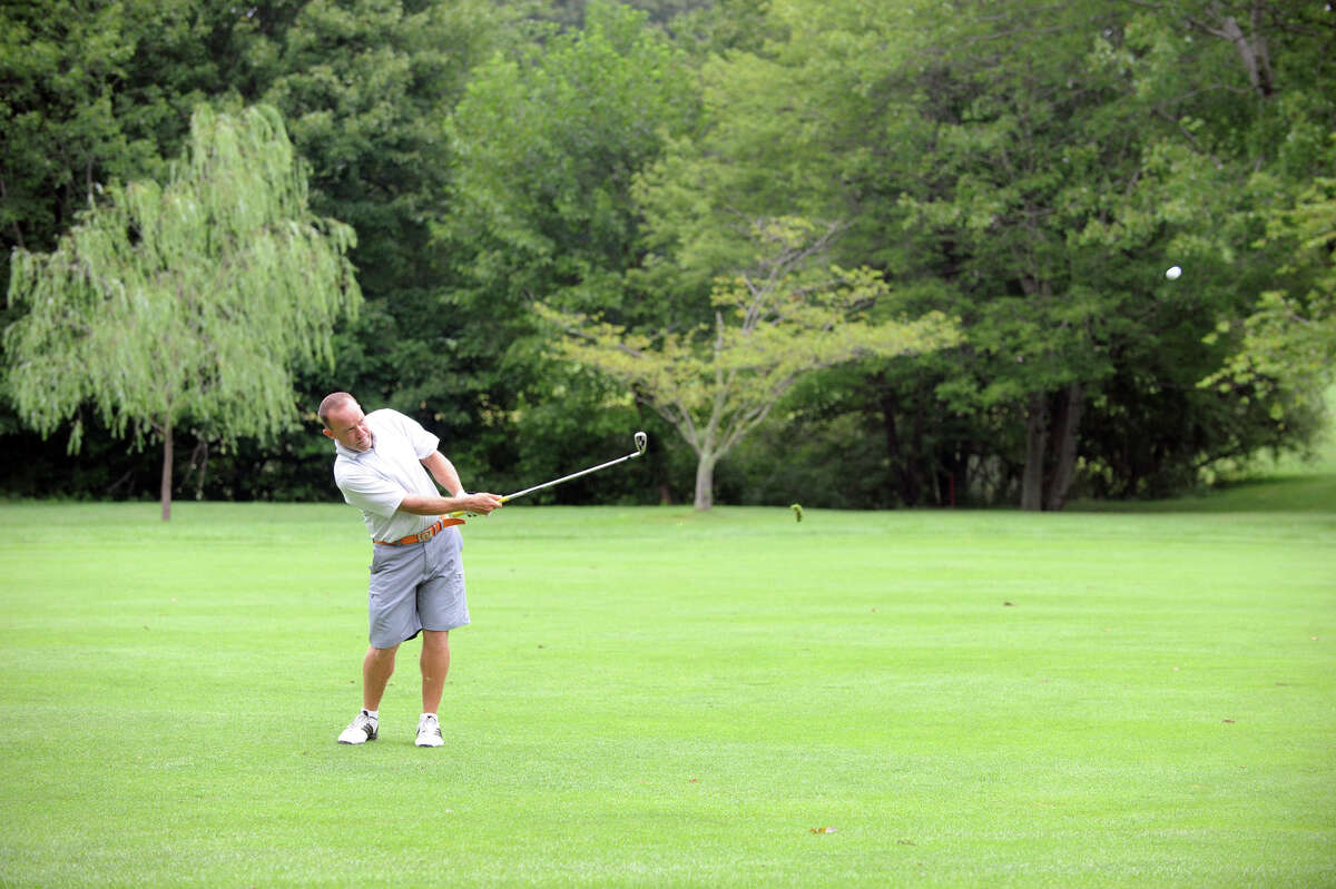 Tryhane still atop Stamford Amateur Golf Championship