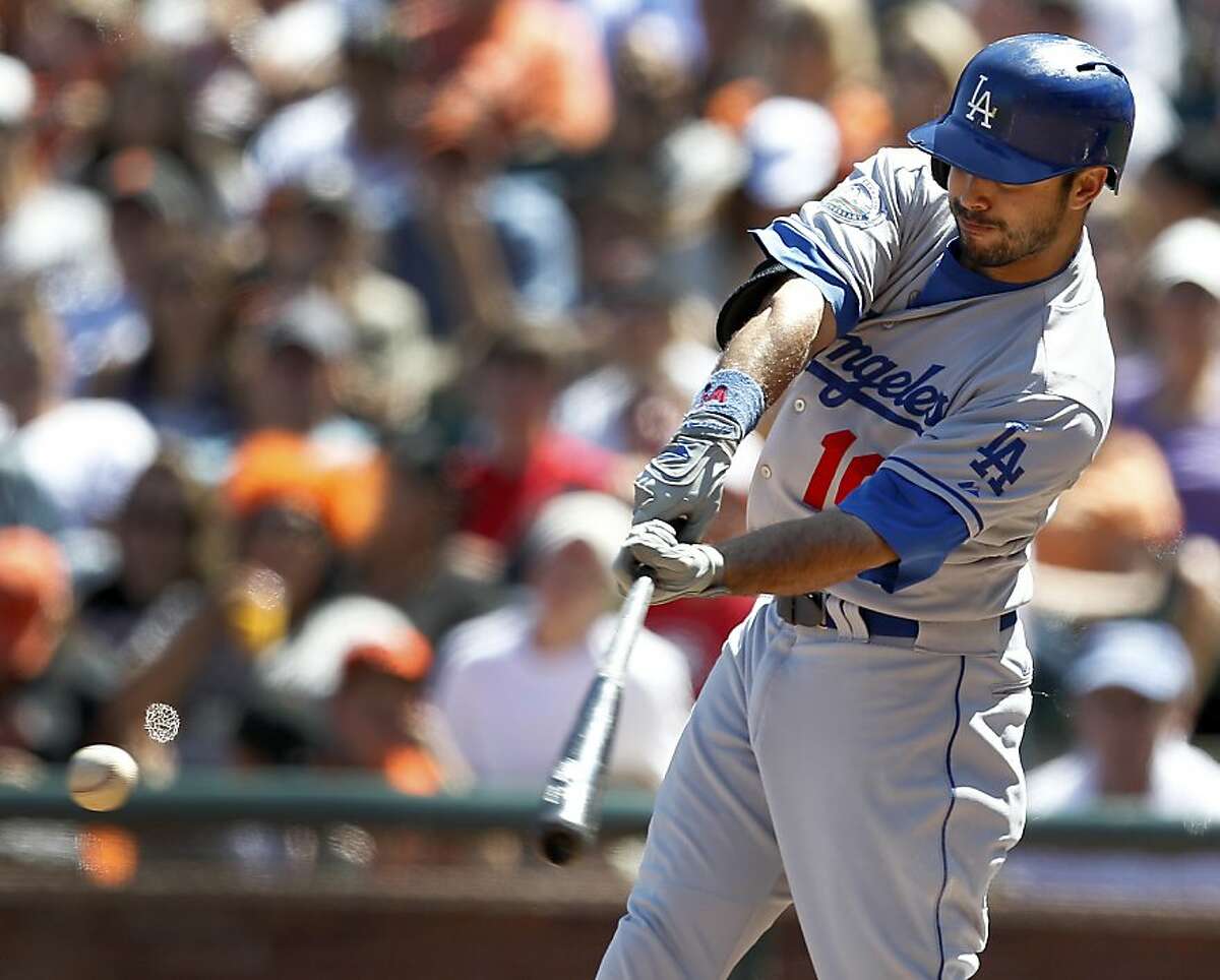 Dodgers complete sweep of Giants, 4-0