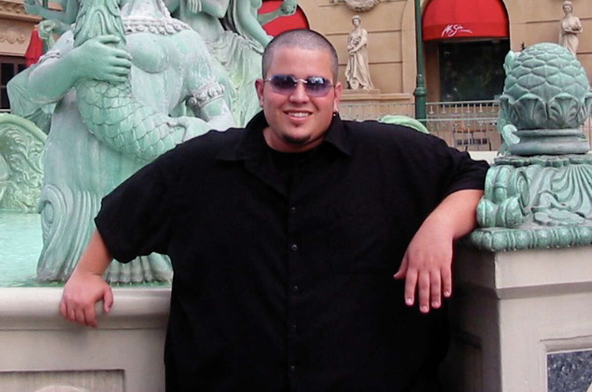 Philip McCluskey shown in 2004 at Caesar's Palace Las Vegas Hotel & Casino when he weighed 400 pounds.