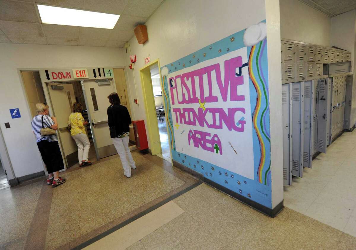 Tales of Oneida fill empty halls